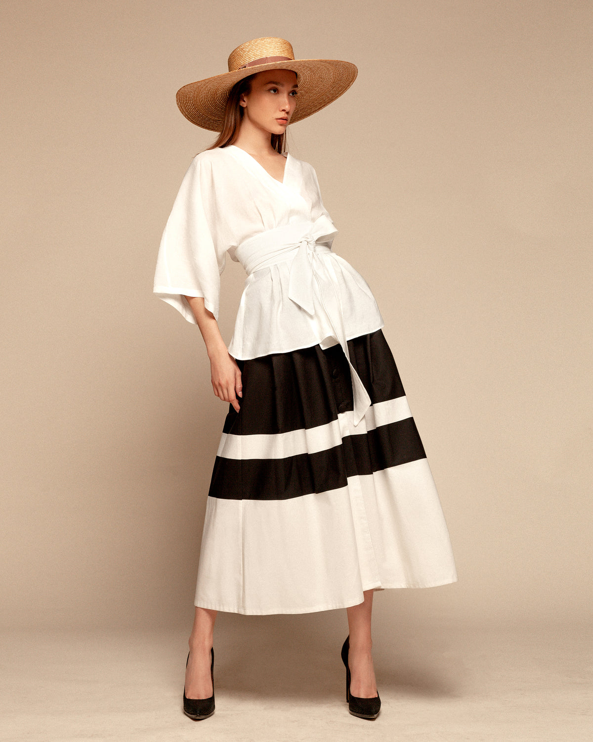 Monochromatic black-with-white skirt