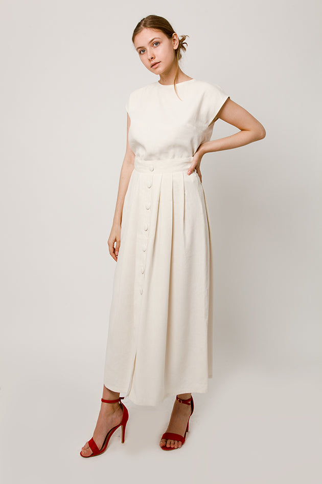 Total tiche white look - Linen-silk sleeveless white top and white skirt with hand-crafted buttons
