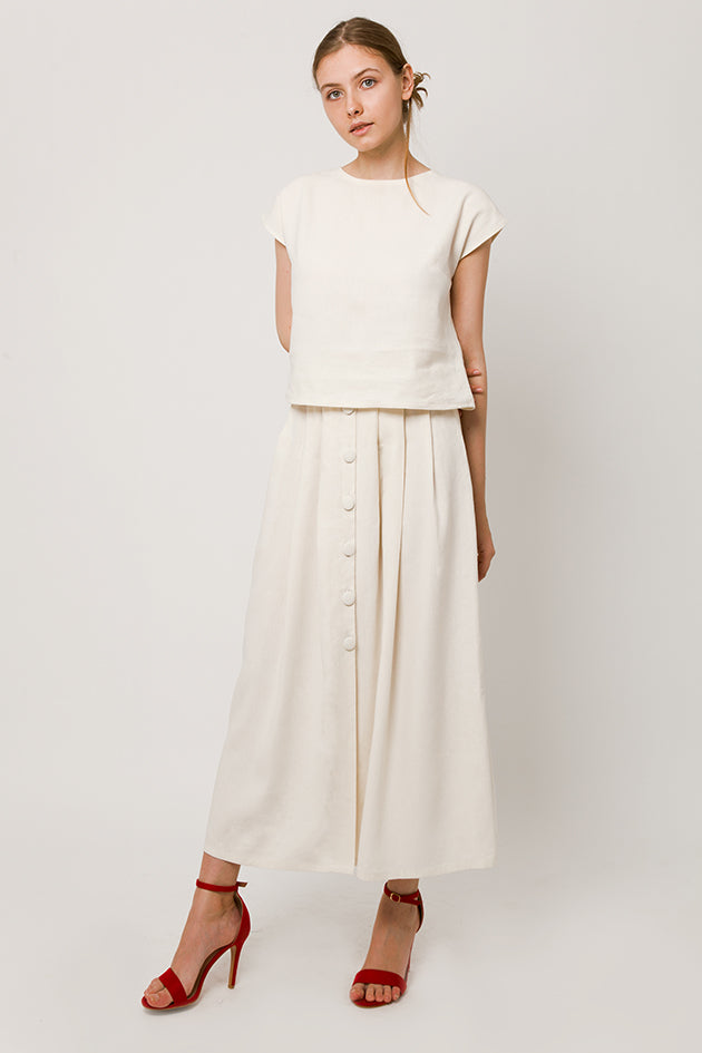 Total tiche white look - Linen-silk sleeveless white top and white skirt with hand-crafted buttons